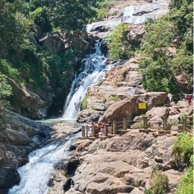 Ancient columns icon